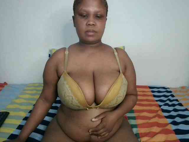 BIGTITTISXX webcam