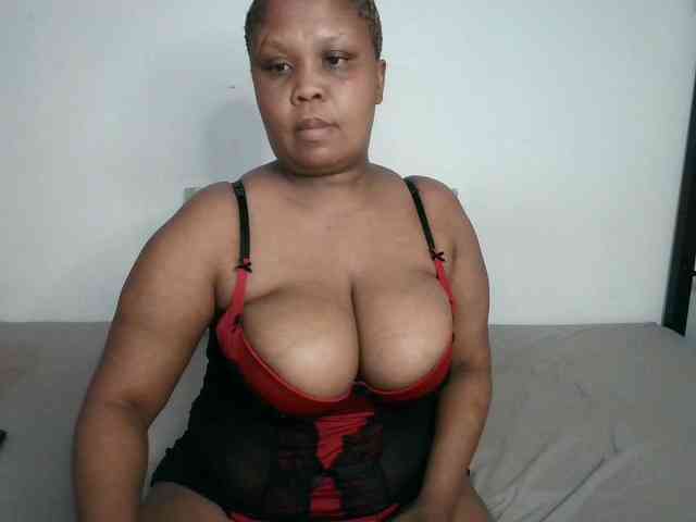 BIGTITTISXX