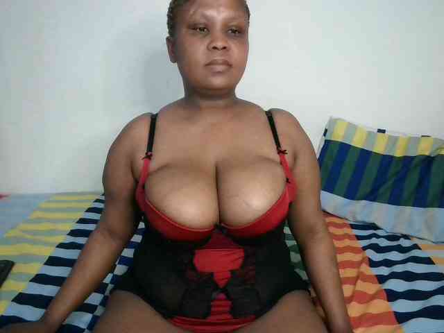 BIGTITTISXX webcam