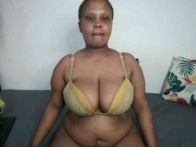 BIGTITTISXX webcam