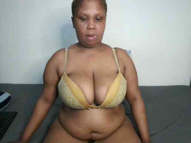 BIGTITTISXX webcam