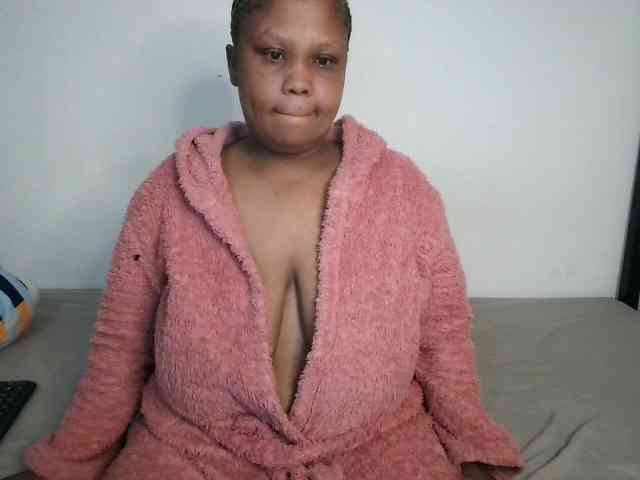 BIGTITTISXX webcam