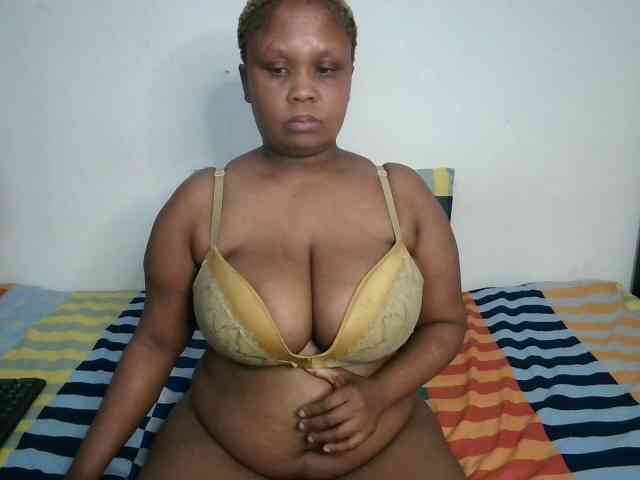 BIGTITTISXX webcam
