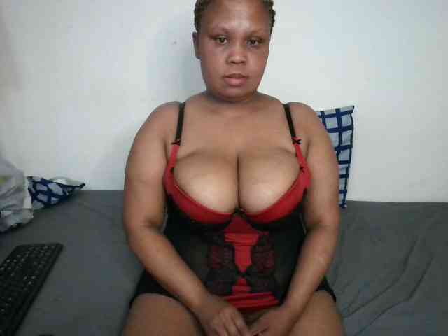 BIGTITTISXX webcam