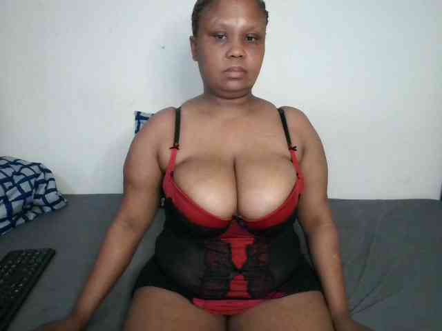 BIGTITTISXX webcam