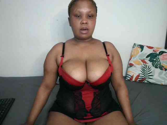 BIGTITTISXX webcam