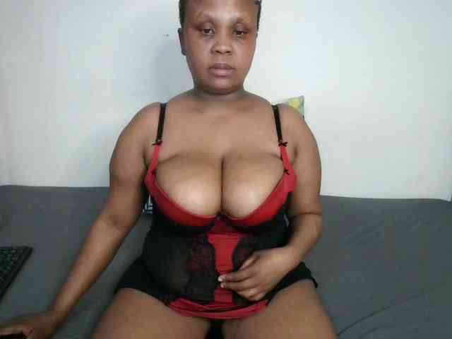 BIGTITTISXX webcam