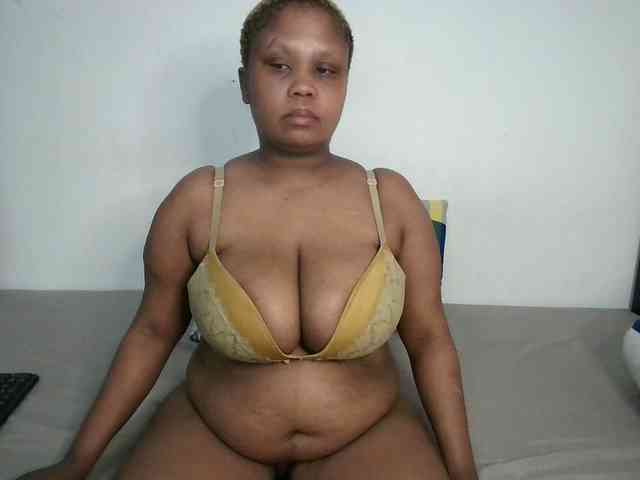 BIGTITTISXX webcam