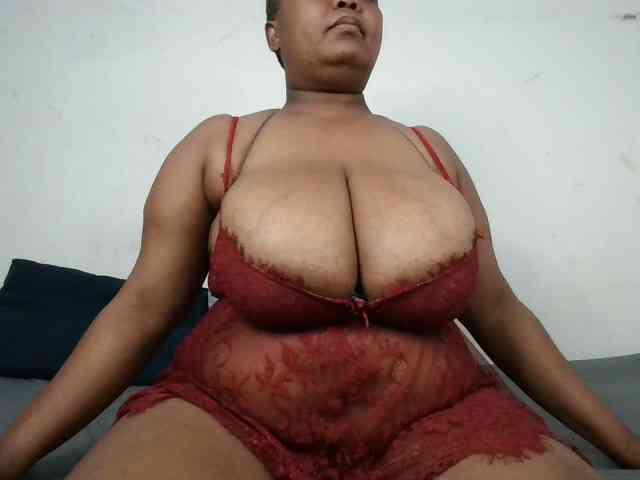 BIGTITTISXX BIGTITTISXX