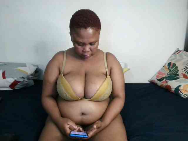 BIGTITTISXX Live Webcam on BongaCams