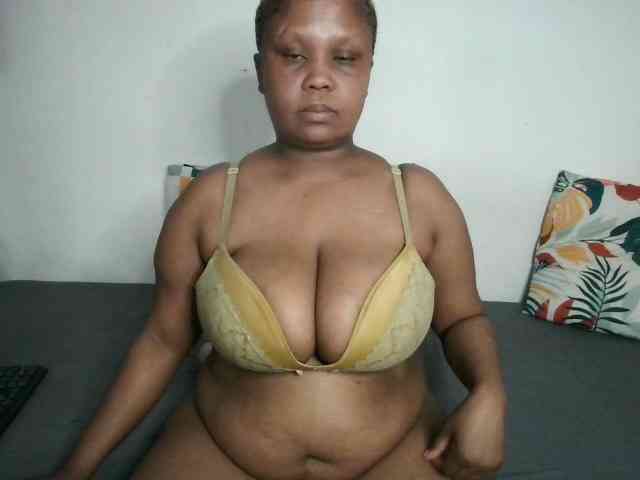 BIGTITTISXX webcam