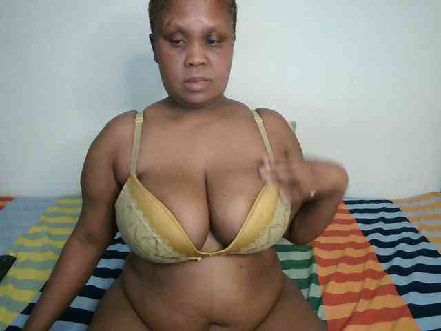 BIGTITTISXX webcam