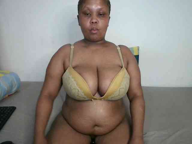 BIGTITTISXX webcam