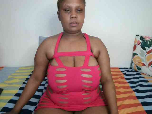 BIGTITTISXX webcam