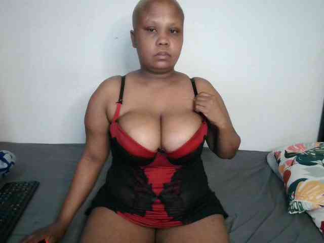 BIGTITTISXX