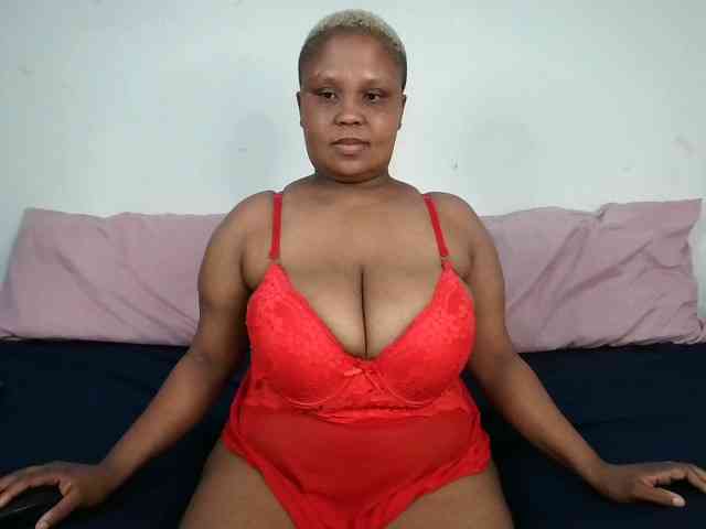 BIGTITTISXX webcam