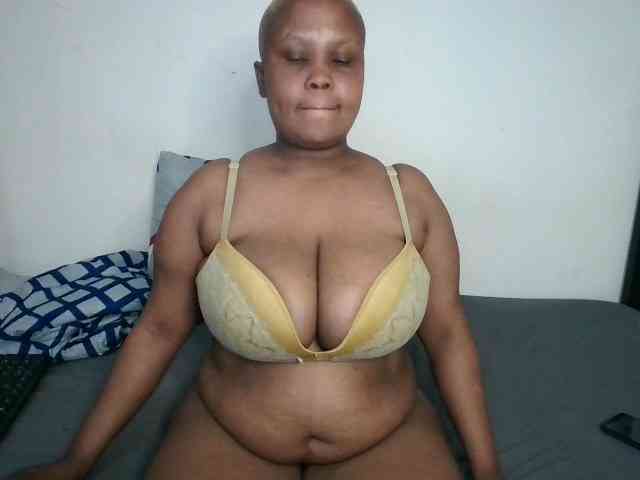 BIGTITTISXX webcam