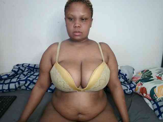 BIGTITTISXX webcam