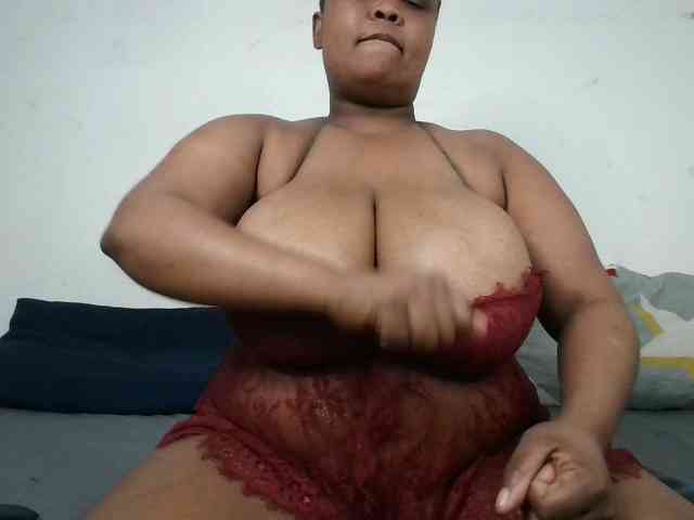 BIGTITTISXX Live Webcam on BongaCams