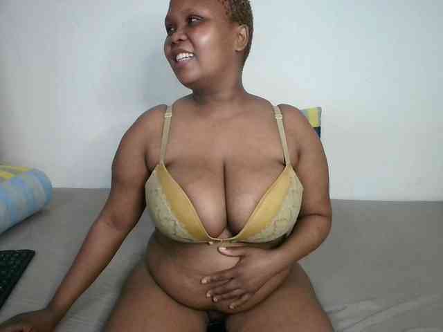 BIGTITTISXX webcam