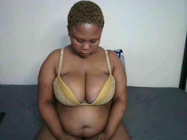 BIGTITTISXX webcam