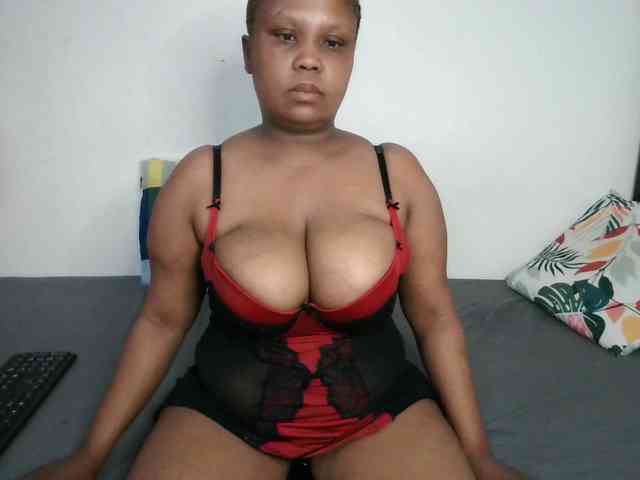 BIGTITTISXX webcam