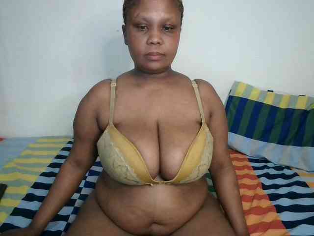 BIGTITTISXX webcam