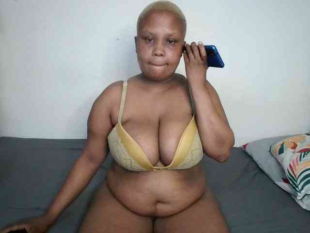 BIGTITTISXX webcam