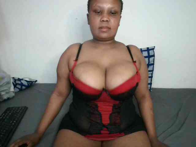 BIGTITTISXX webcam