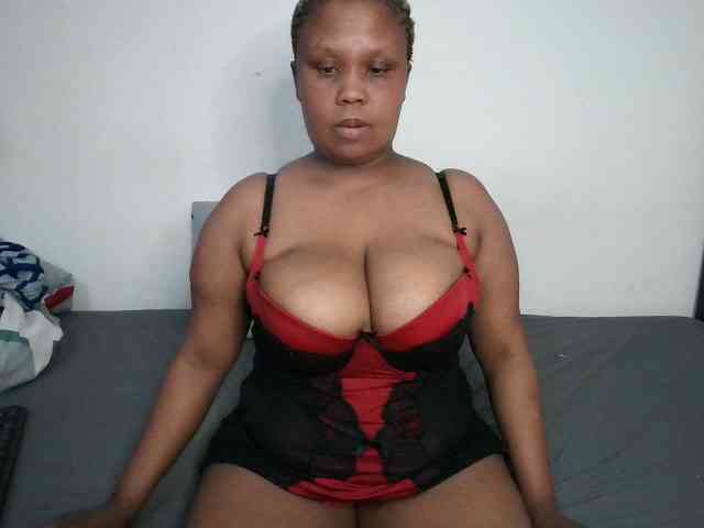 BIGTITTISXX webcam