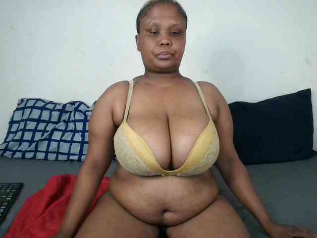 BIGTITTISXX webcam