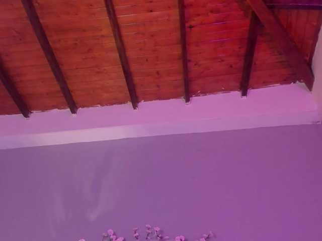 Chloe-'s BongaCams show and profile