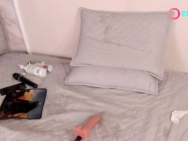 Chloe-'s BongaCams show and profile