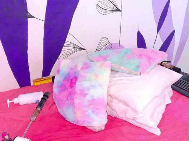 Chloe- Live Webcam on BongaCams