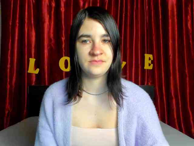 Polly-Love webcam