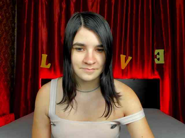 Polly-Love webcam