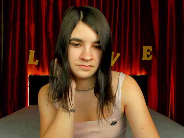 Polly-Love webcam