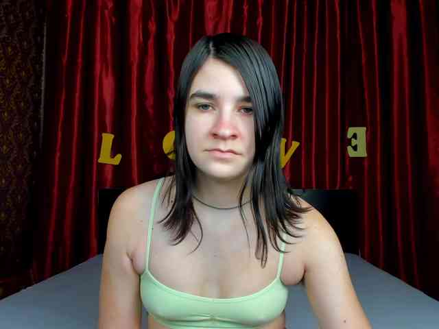 Polly-Love webcam