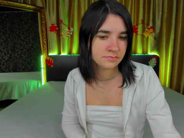 Polly-Love webcam