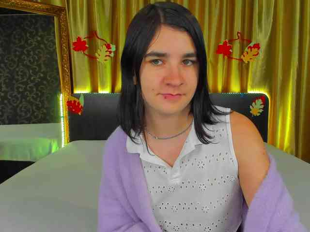 Polly-Love webcam