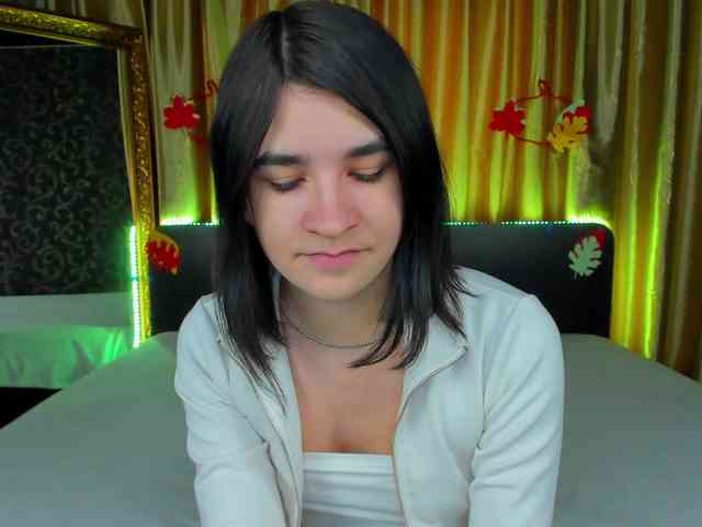 Polly-Love webcam