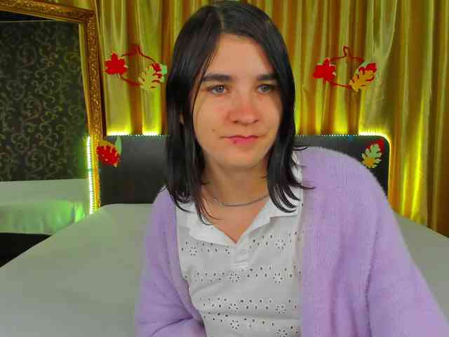 Polly-Love webcam