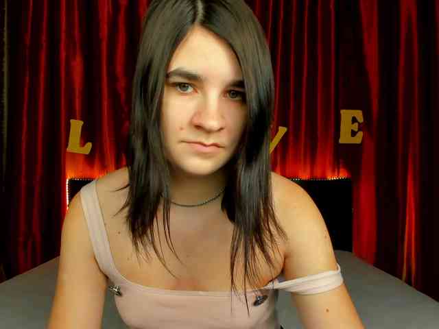 Polly-Love webcam