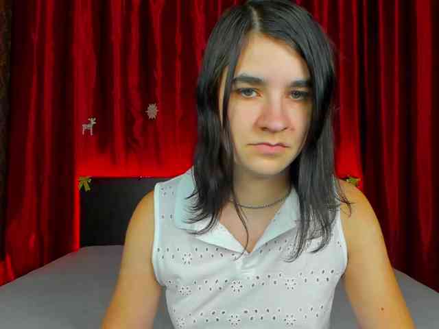 Polly-Love webcam