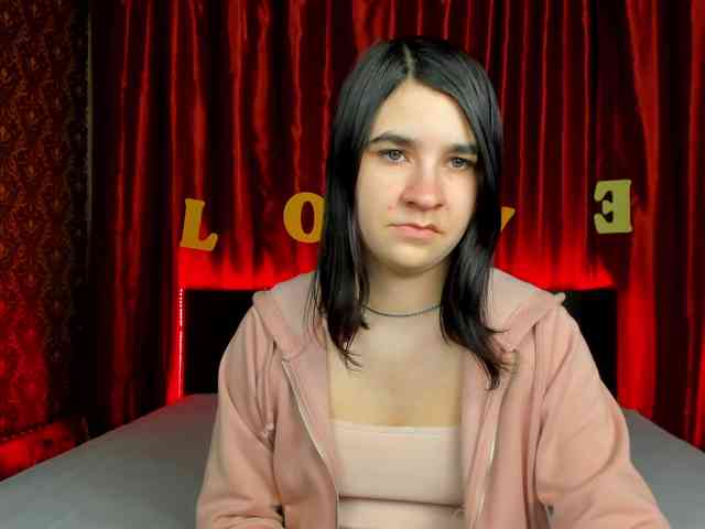 Polly-Love webcam