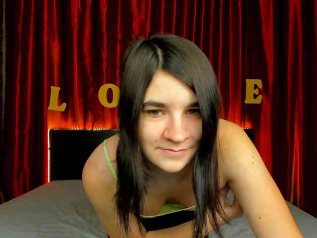 Polly-Love webcam