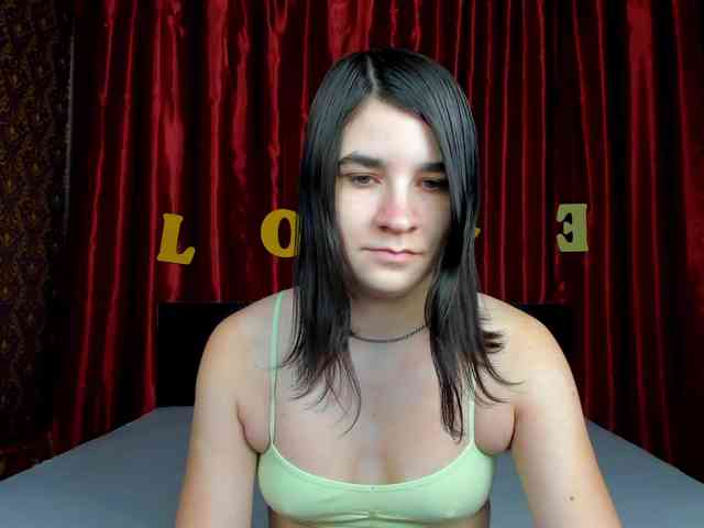 Polly-Love webcam
