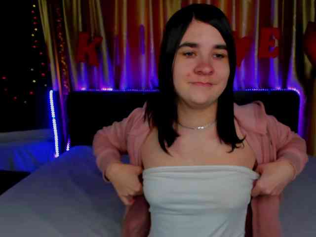 Polly-Love webcam