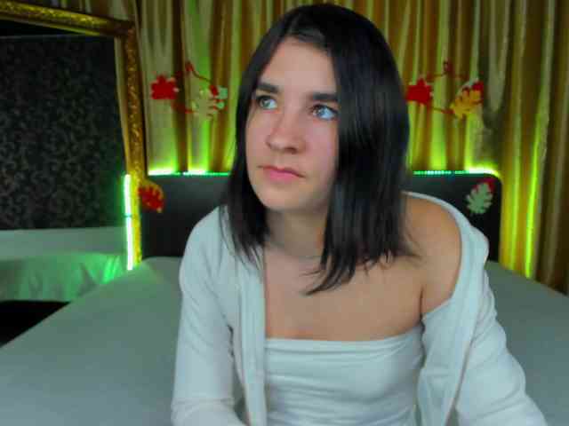 Polly-Love webcam