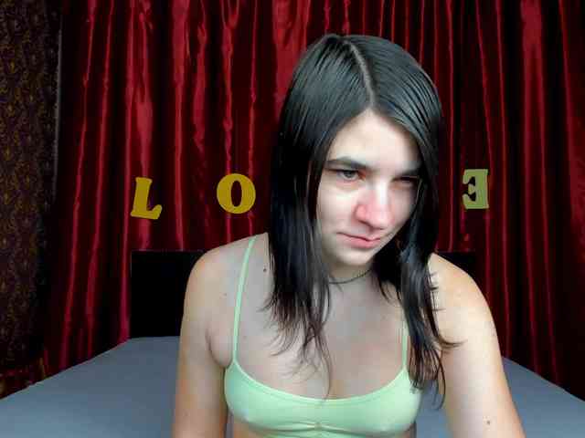 Polly-Love webcam